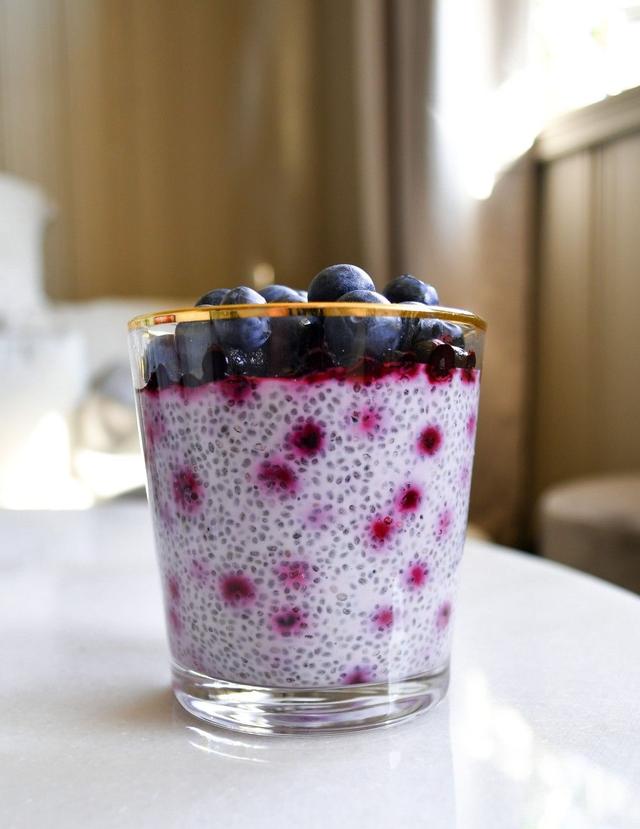 Chia Pudding with Blueberry
