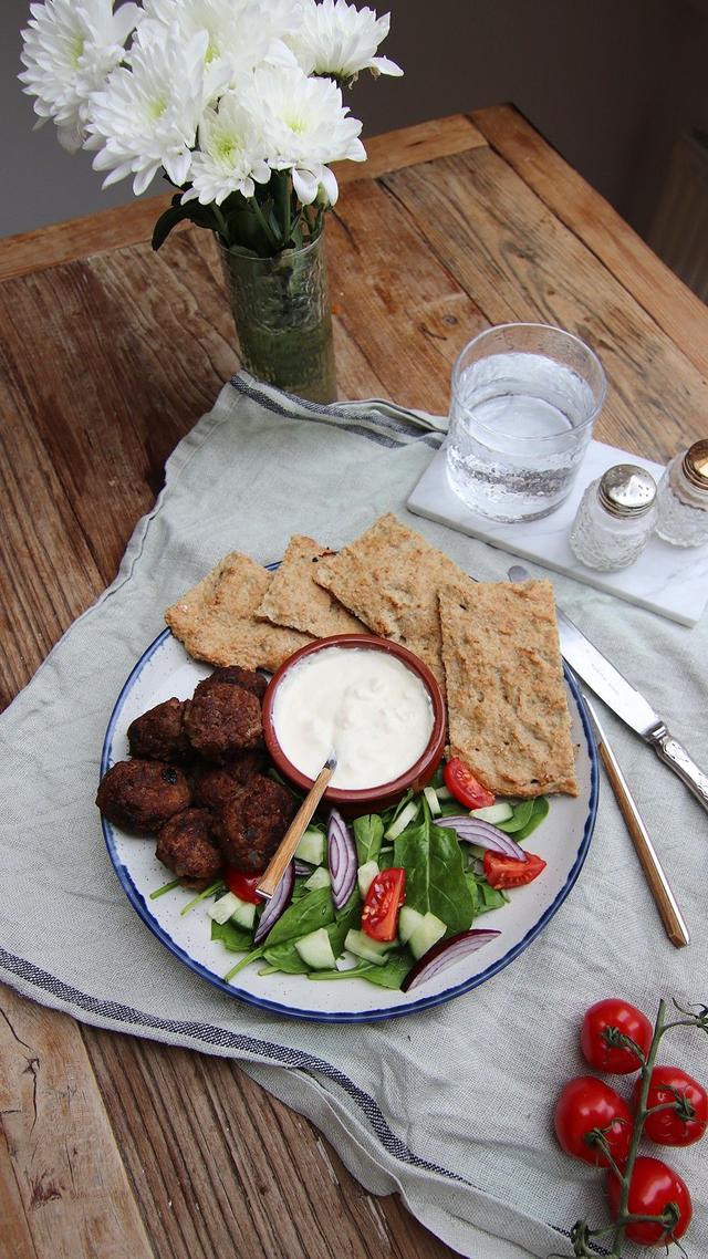 Greek Plate with Veggie-balls and Cauliflower Flatbread