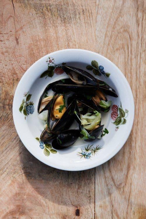 Steamed mussels