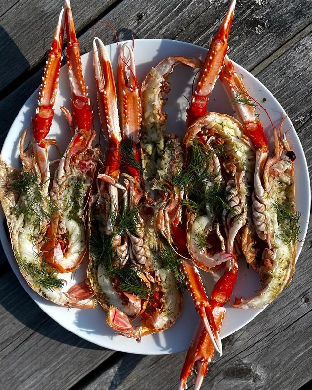 Grillet sjøkreps med sitronsmør