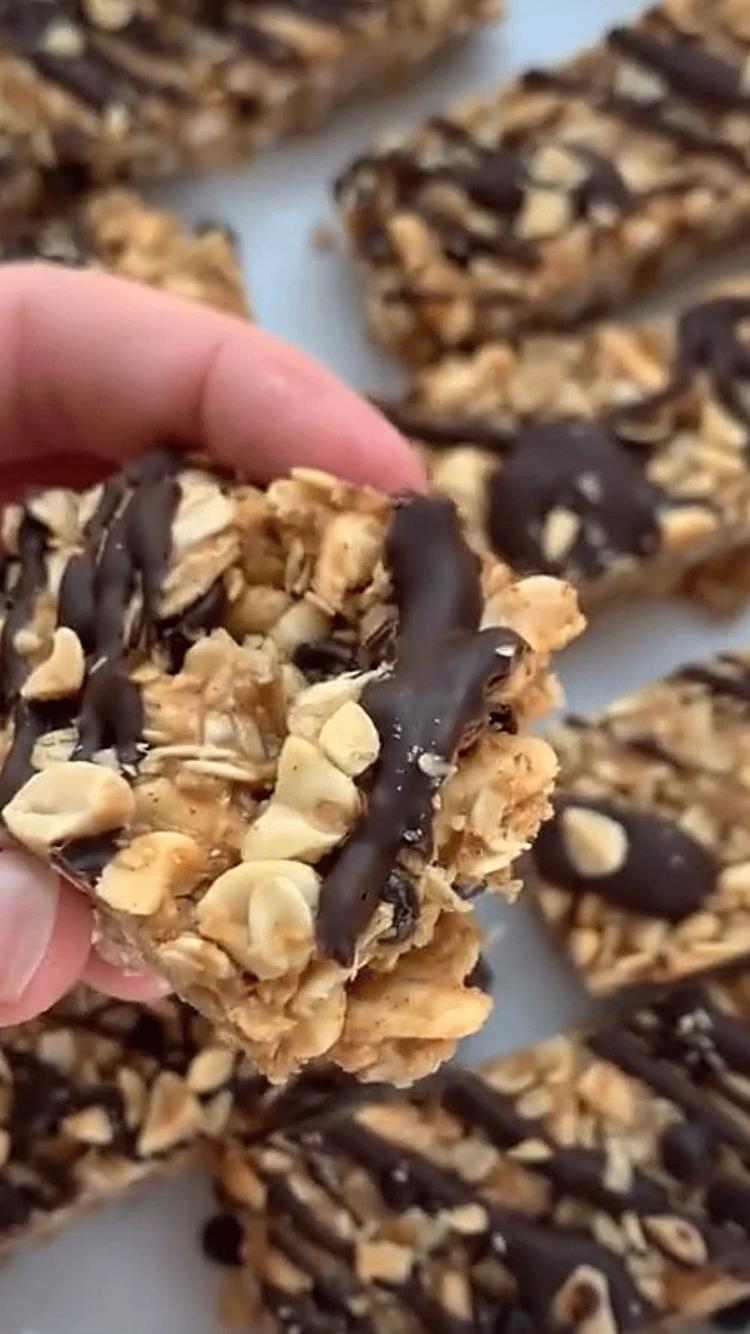 Granola Bars with Nuts, Chocolate and Cranberries