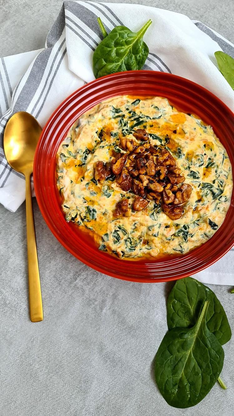 Spinatdip med gulrot og yoghurt