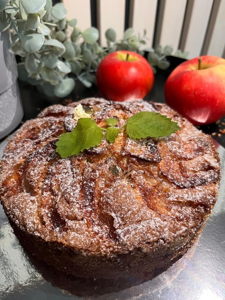 Delicious Apple Cake