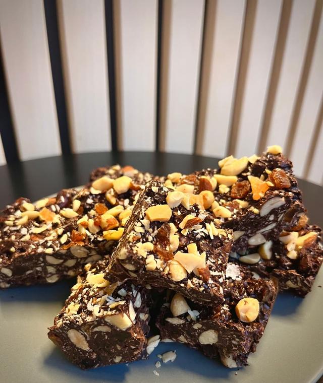 Dark Chocolate Bar with Nuts