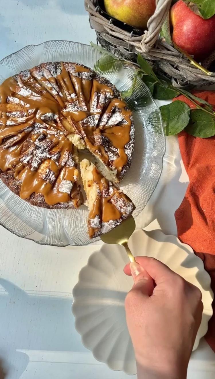 Eplekake med karamell