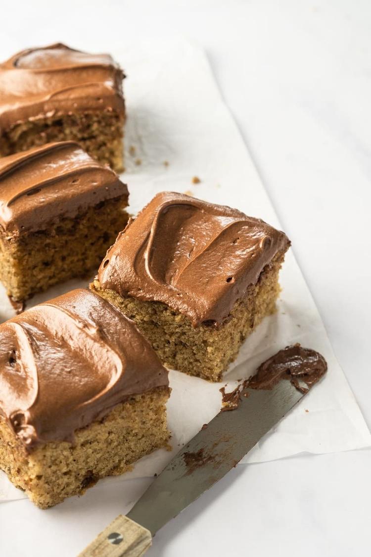 Banana Cake with Chocolate Cream Cheese Frosting