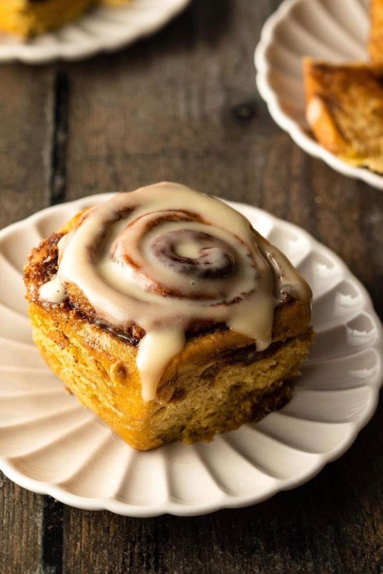 Pumpkin Spice Cinnamon Rolls