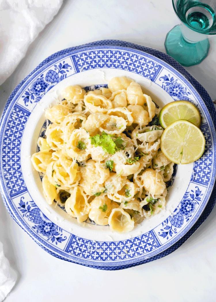 Lime, hvitløk og parmesanpasta