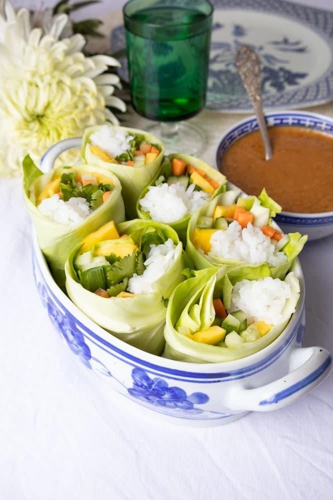 Cabbage rolls with peanut sauce