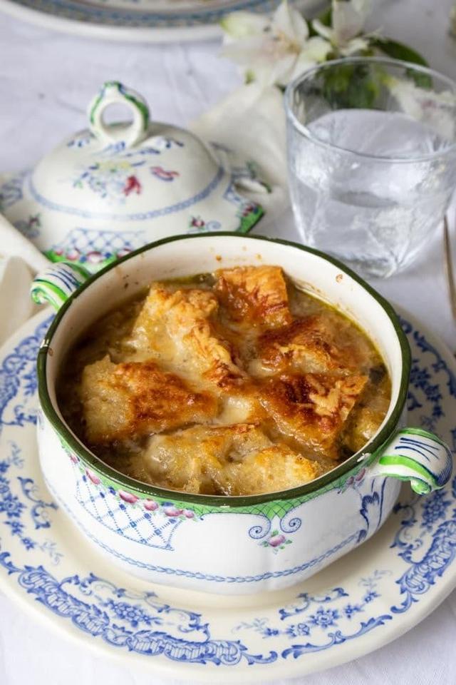 Gratinert løksuppe