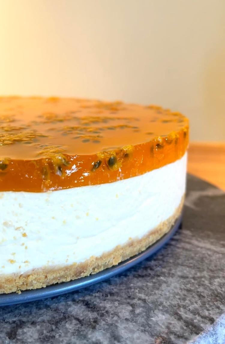 Mango og pasjonsfrukt ostekake