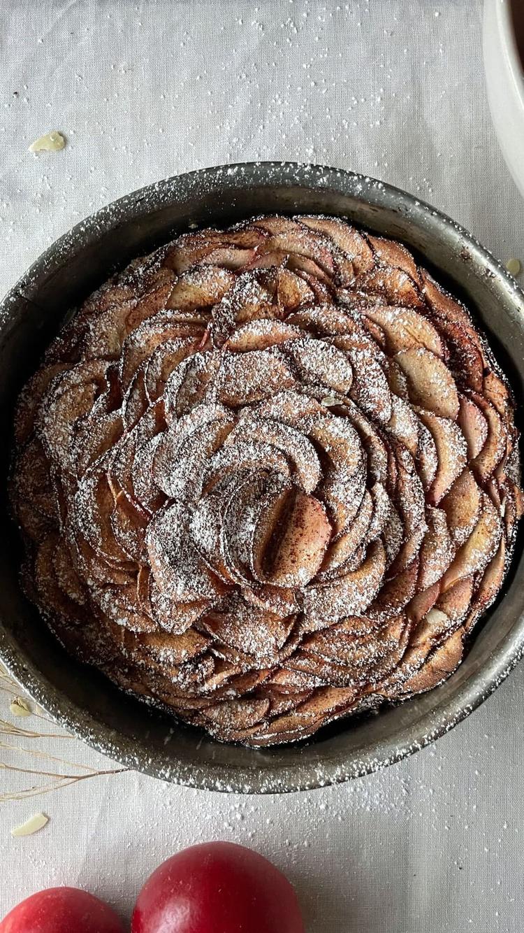Vegan Apple Cake