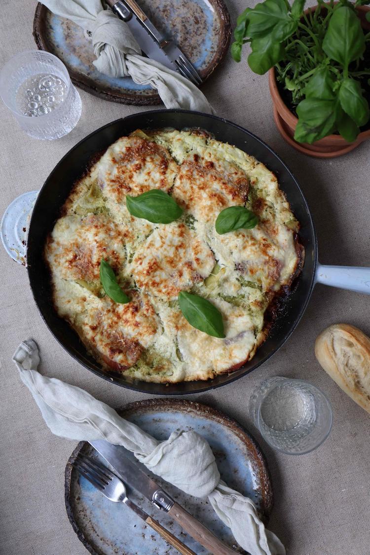 04/04 Hvit lasagne med ricotta, pesto og spekeskinke