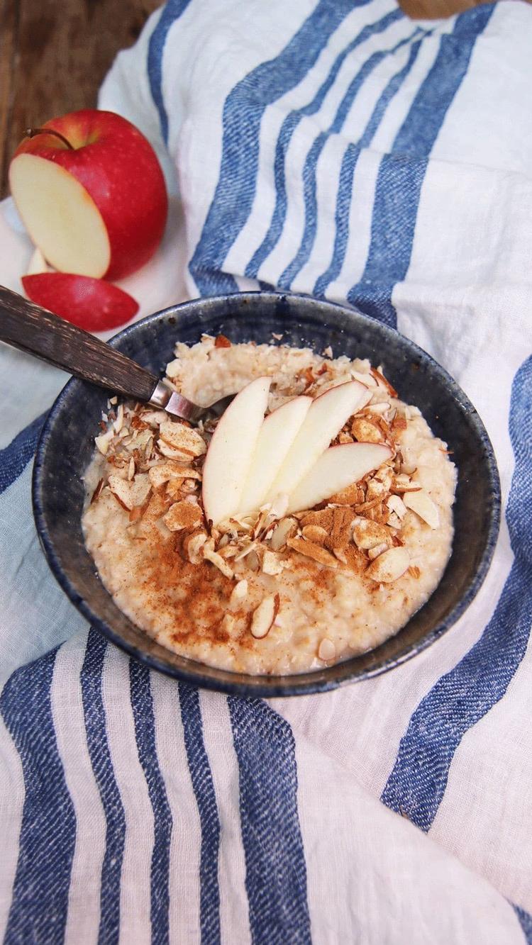 Porridge with Apple Juice