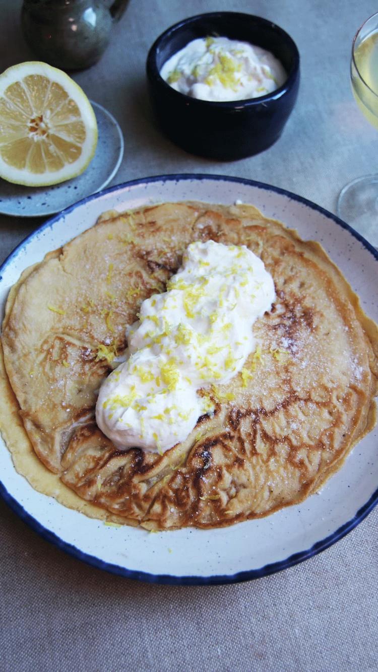 Sitronpannekaker med krem