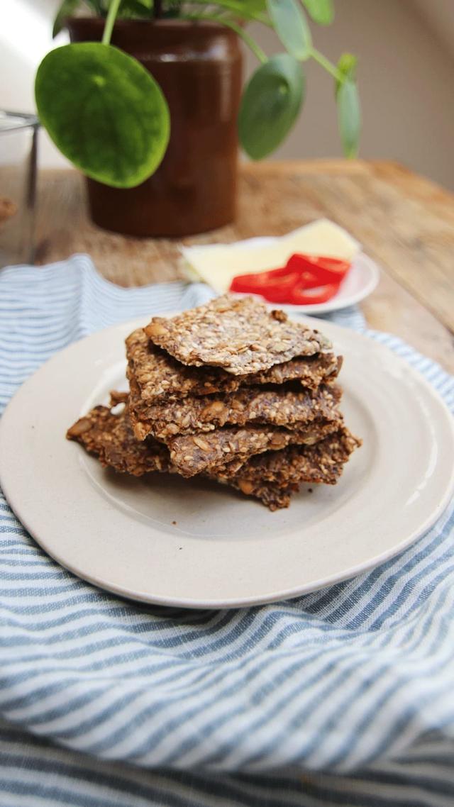 Super-Seed Crispbreads!