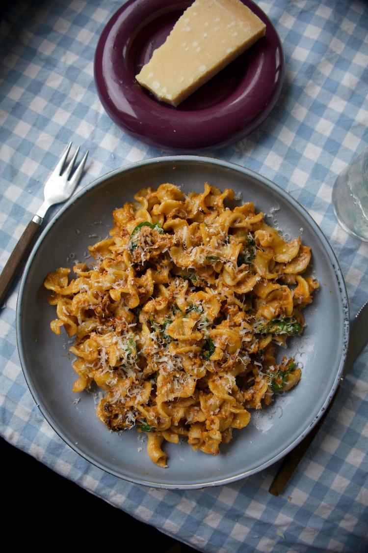 12/02 Kremet pasta med rød pesto