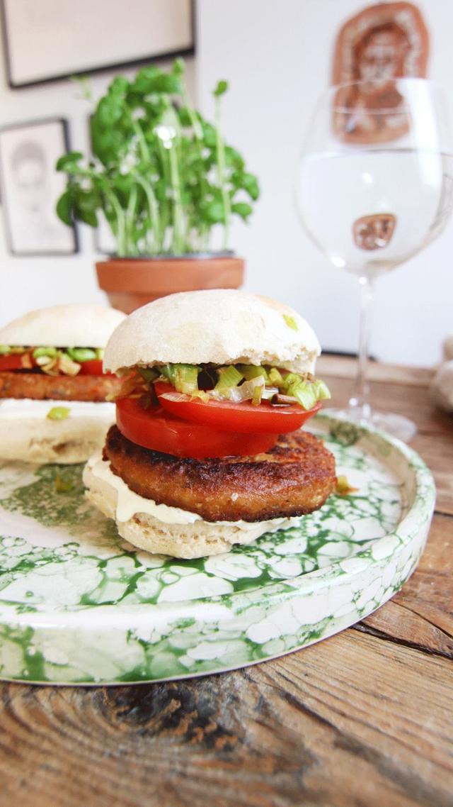 Veggie Burgers in Homemade Buns with Feta Creme
