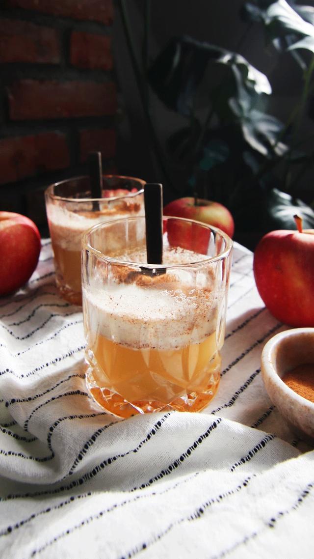 Autumn Apple Cocktail