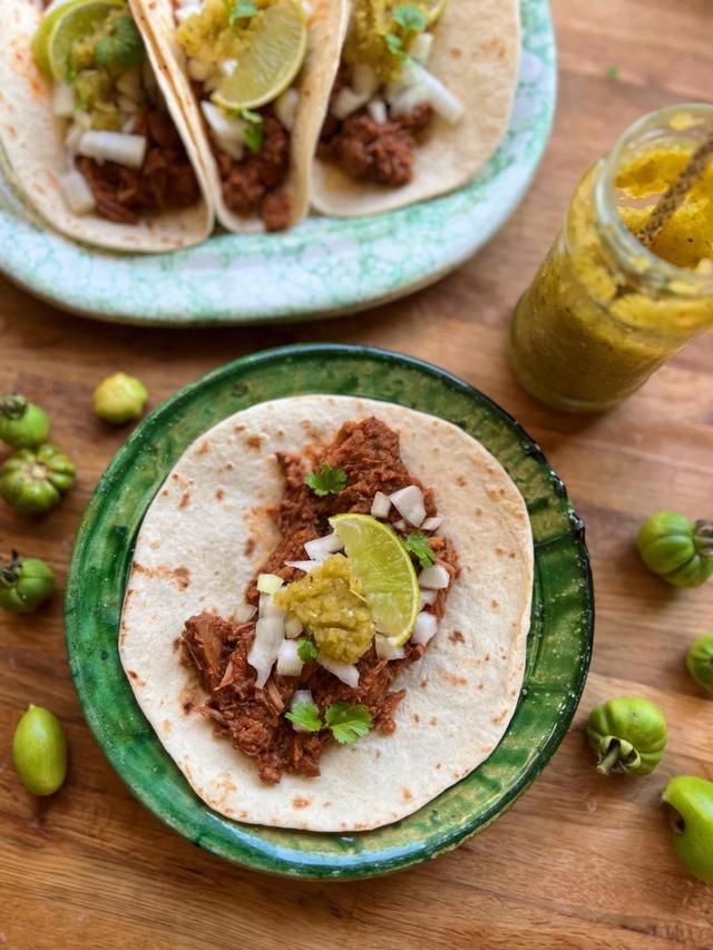 Salsa verde - salsa laget med grønne tomater