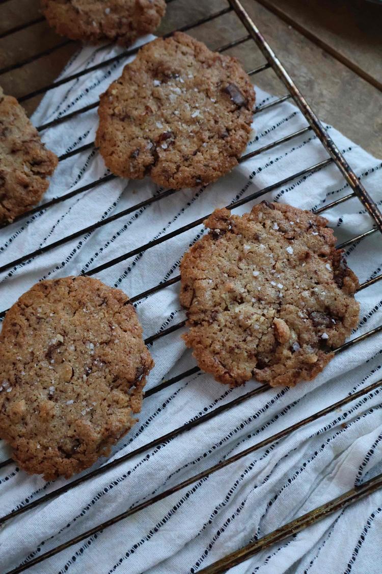 Cookies med nøtter og sjokolade