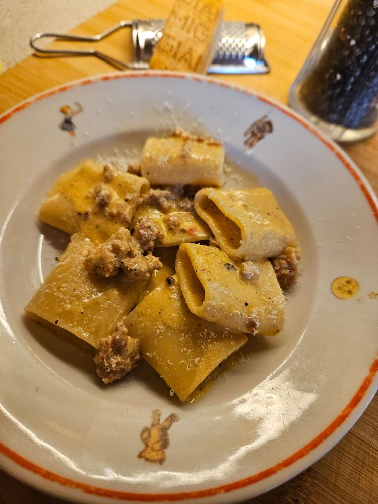 Kremet pasta med spicy salsiccia