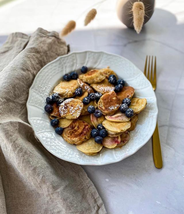 Mini pannekaker- med jordbær og banan skiver