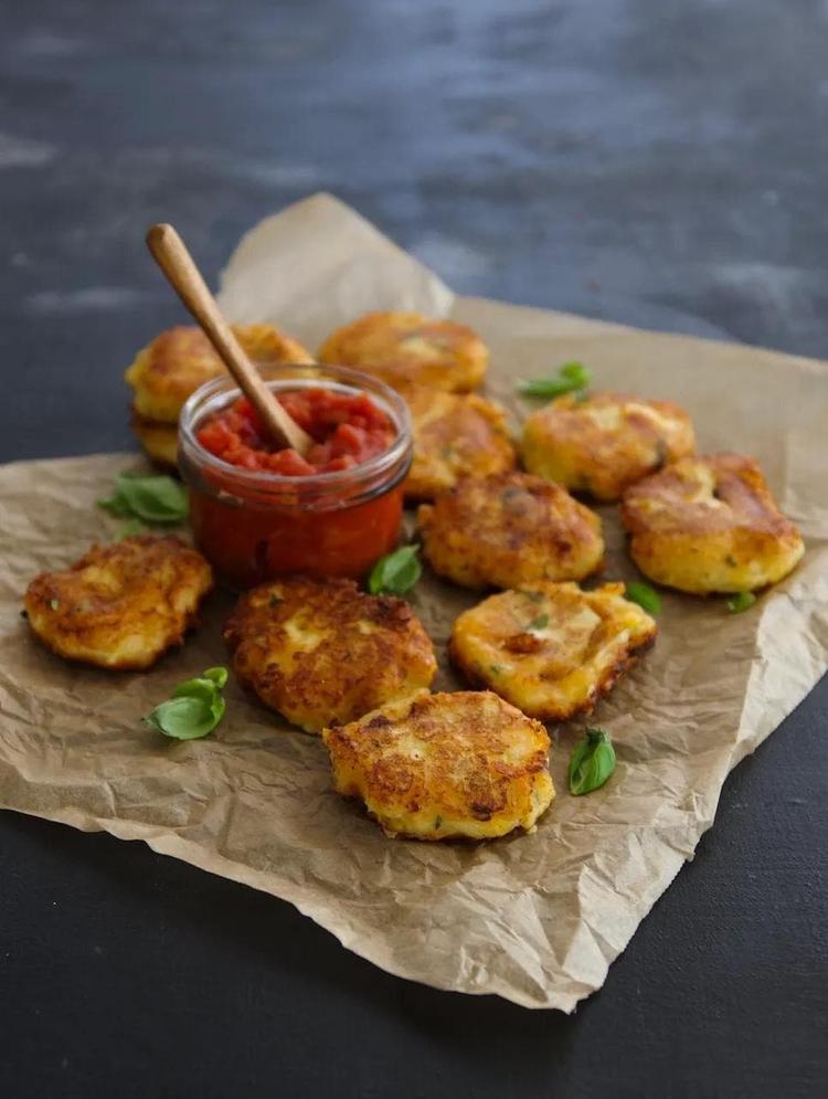 Glutenfrie feta & cheddar fritters