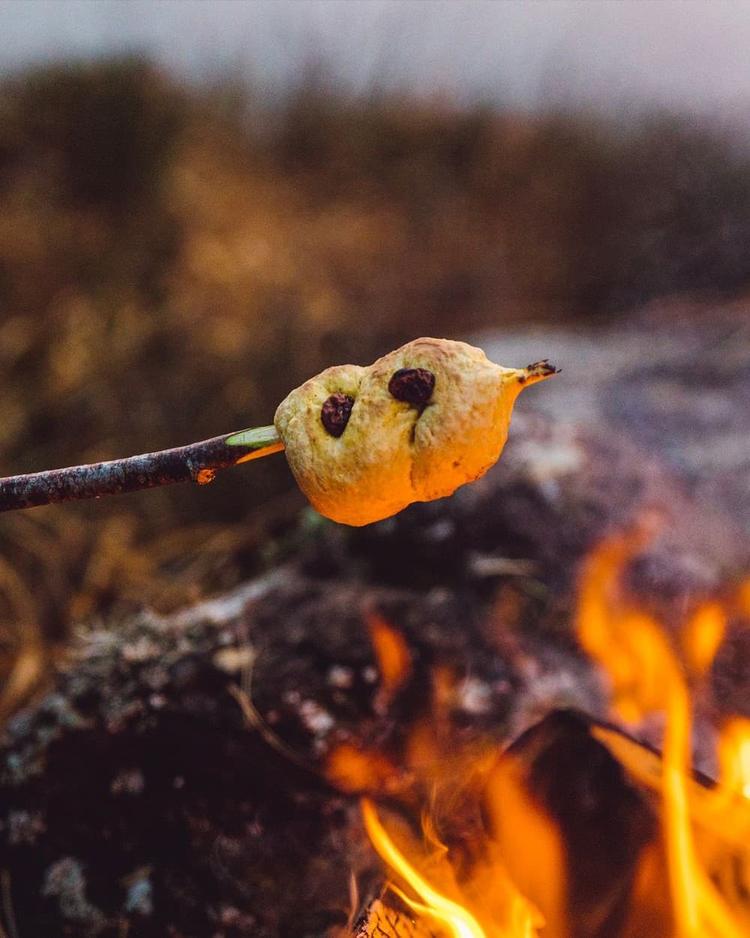 Saffron buns for campfires
