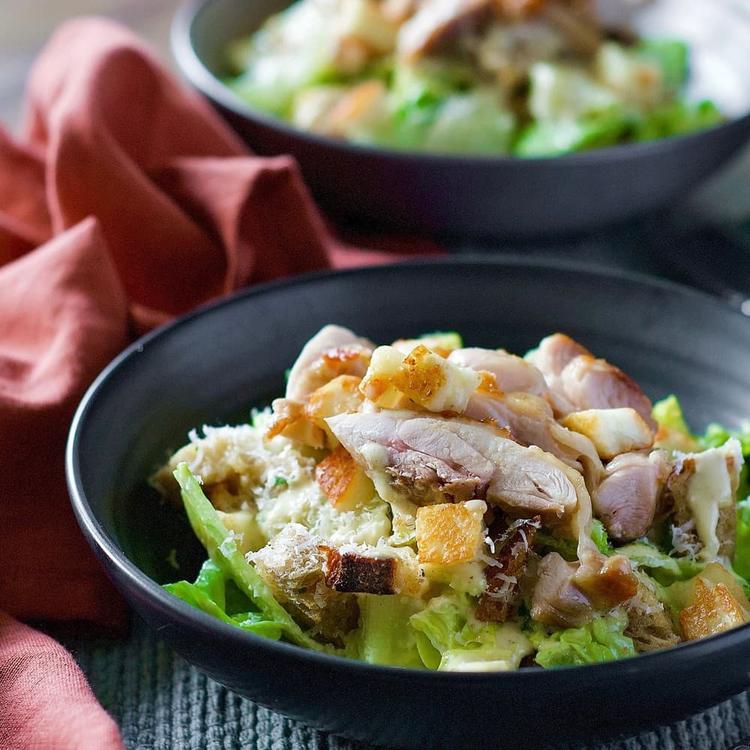 Caesar Salad with Chicken and Halloumi