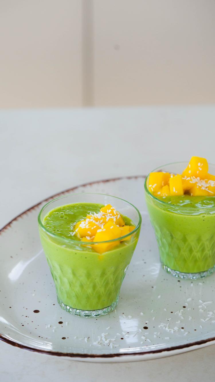 Grønn Smoothie med mango og spinat