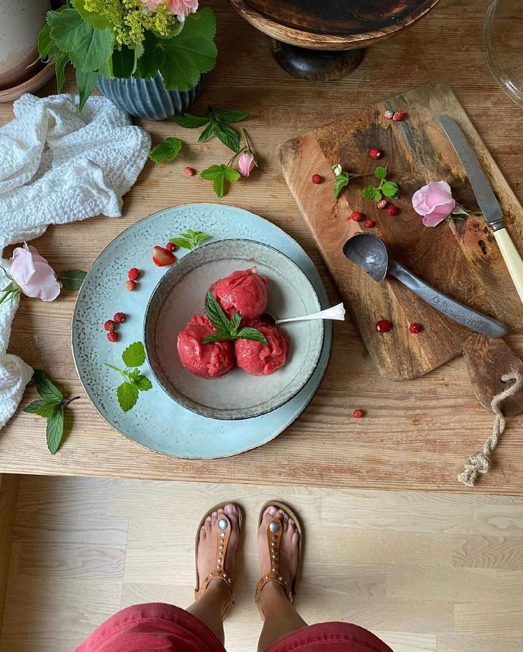 Strawberry Nicecream