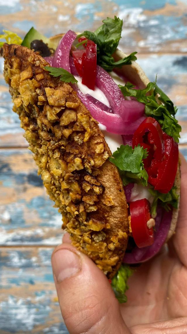 Crispy nachos taco